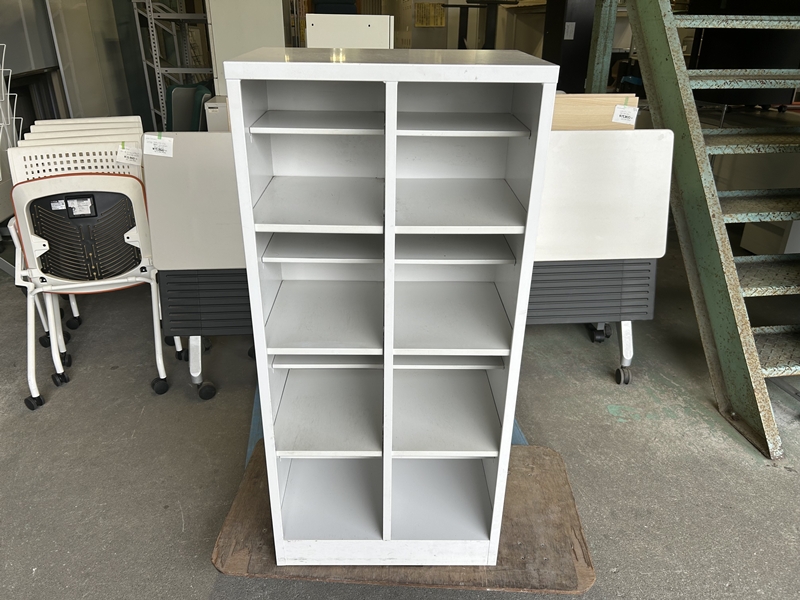 8個口　シューズボックス