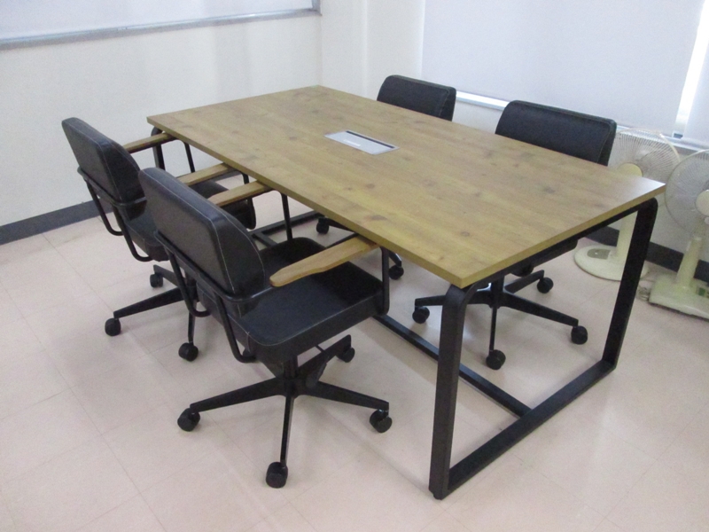 ミーティングテーブル・椅子（4脚）セット