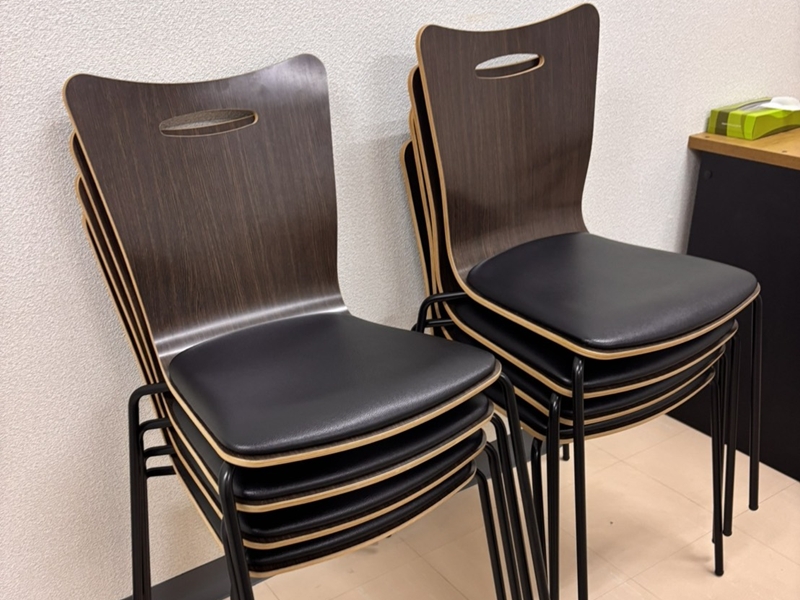 把手付 ミーティングチェア　１セット（4脚）